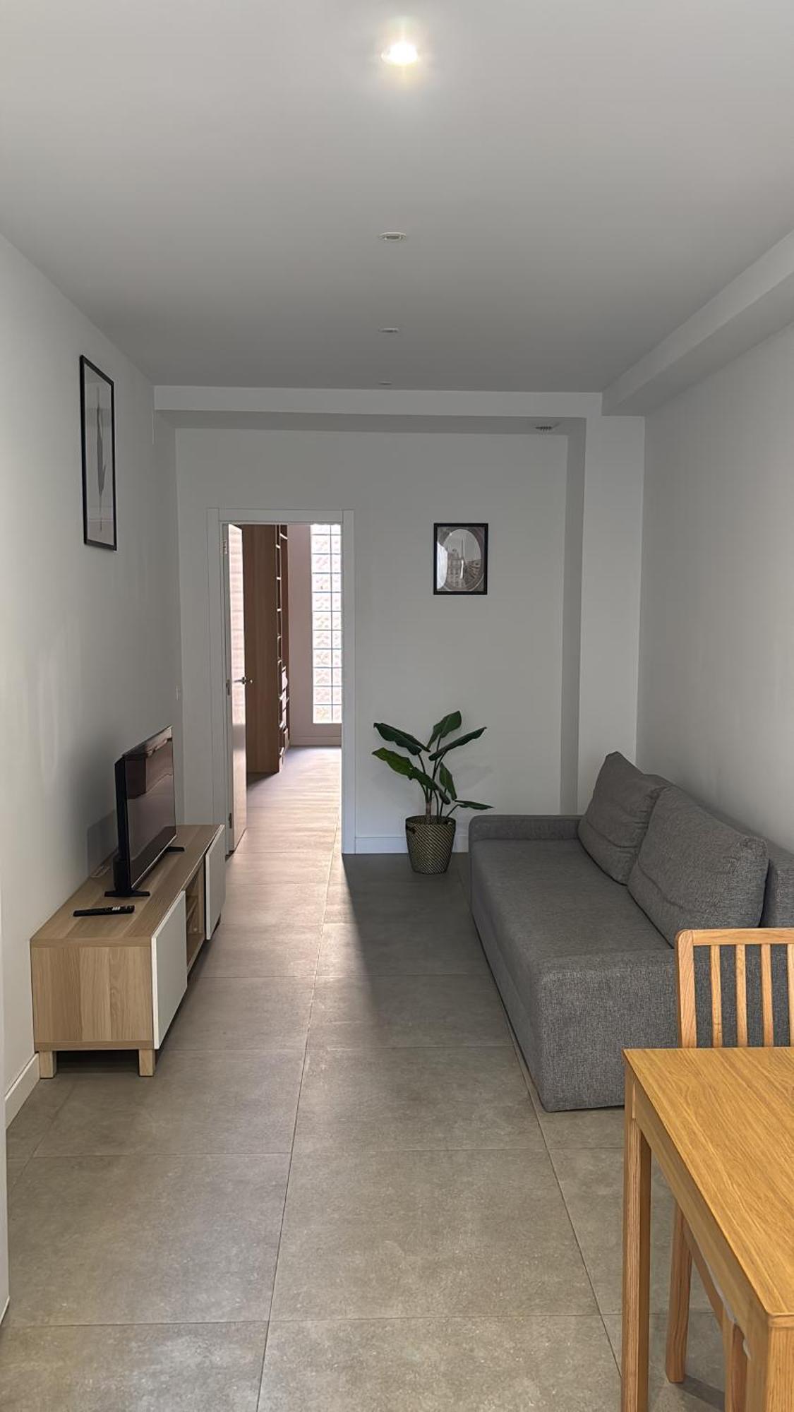 Apartamento A 5 Min Caminando De La Estacion De Bus Y Tren Maria Zambrano *
